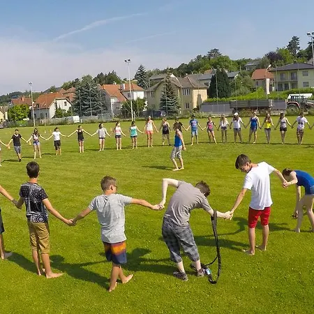 بيت شباب Junges ملك